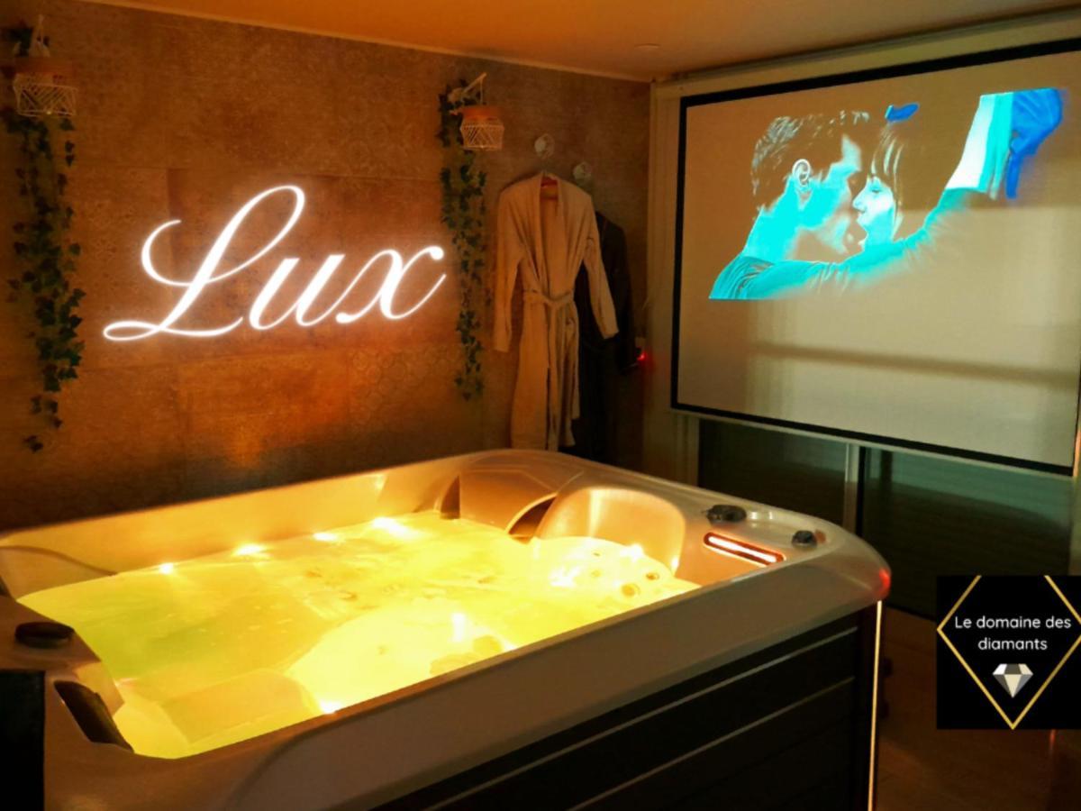 Lux, Chambre Spa Privatif Valenciennes Aulnoy-lez-Valenciennes Exterior foto